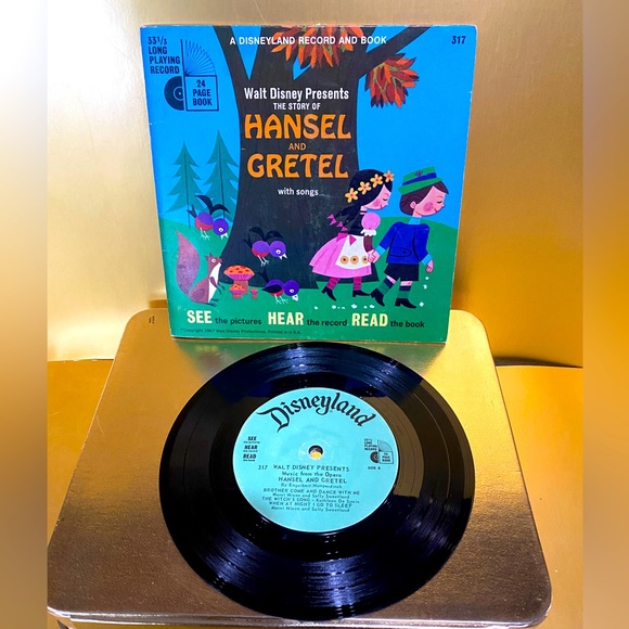 WALT DISNEY VTG 1967 HANSEL AND GRETEL DISNEYLAND VINYL 45 RECORD & 24p BOOK  7” - Picture 10 of 16
